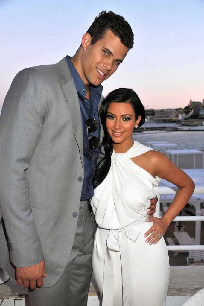 KIM KARDASHIAN MARRIES KRIS HUMPHRIES Celebrity Bug